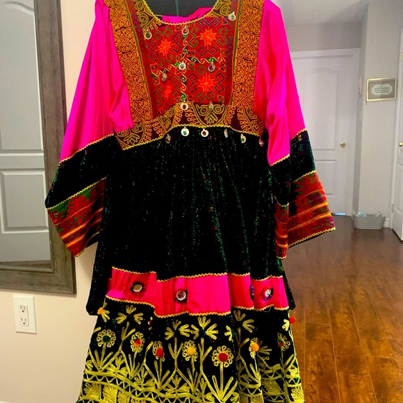Afghani Clothes - Picture 3 of 3